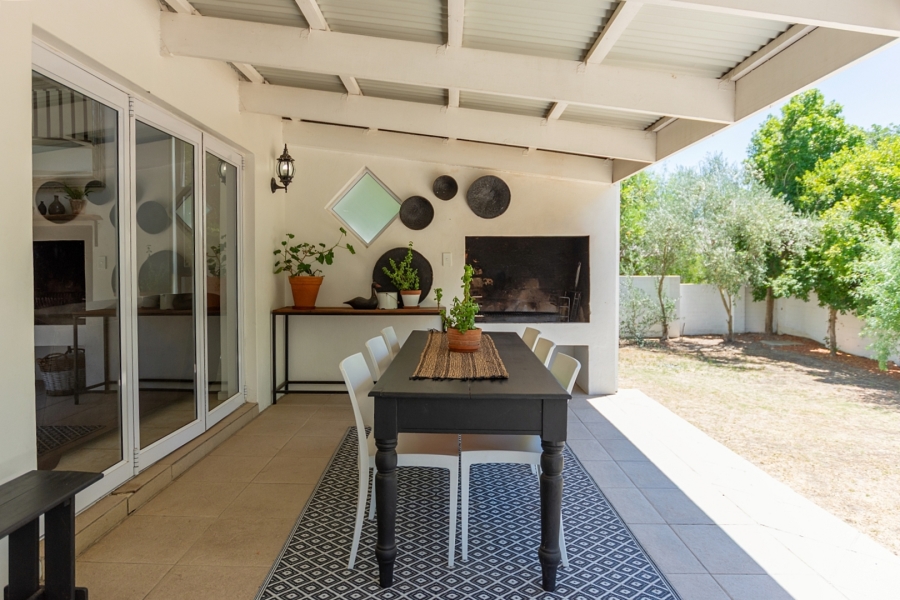 4 Bedroom Property for Sale in Riebeek Kasteel Western Cape